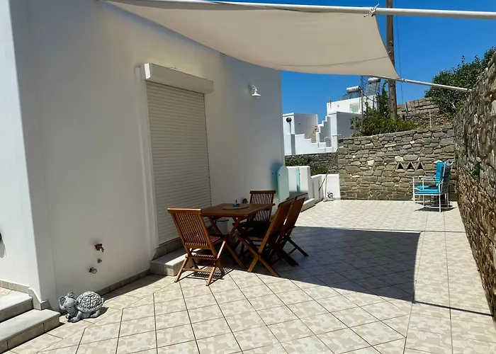 Mare Monte 2 شقة Parasporos