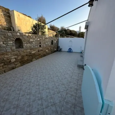 Mare Monte 2 Apartment Parasporos