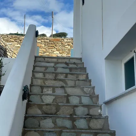 Mare Monte 2 Apartment Parasporos